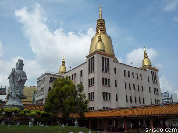 Pagoda au 10 000 Bouddhas